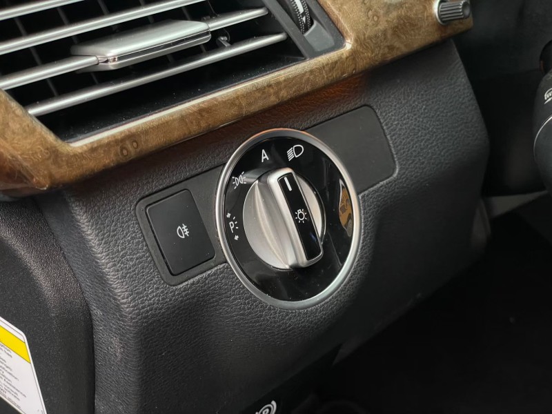Mercedes-Benz/賓士   E-CLASS  E350 2011E350 AMG 全景天窗 頂配跑少-裕昌汽車商行 | 新北市汽車商業同業公會｜TACA優良車商聯盟｜中古、二手車買車賣車公會認證保固