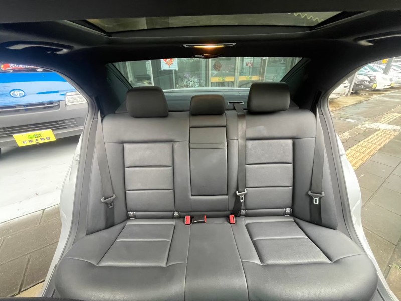 Mercedes-Benz/賓士   E-CLASS  E350 2011E350 AMG 全景天窗 頂配跑少-裕昌汽車商行 | 新北市汽車商業同業公會｜TACA優良車商聯盟｜中古、二手車買車賣車公會認證保固
