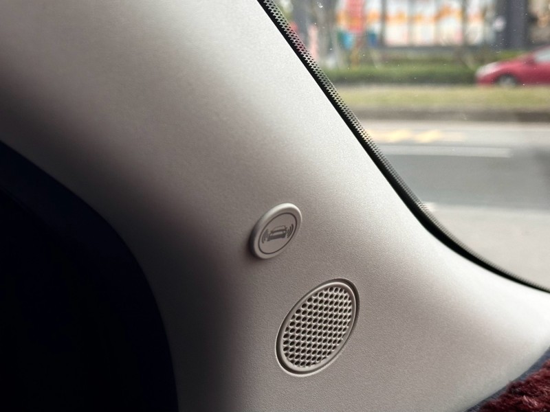 Nissan  Sentra 超低里程數!僅跑三萬多 ! 定速、循跡防滑、胎壓監控、倒車顯影、行車紀錄 | 新北市汽車商業同業公會｜TACA優良車商聯盟｜中古、二手車買車賣車公會認證保固