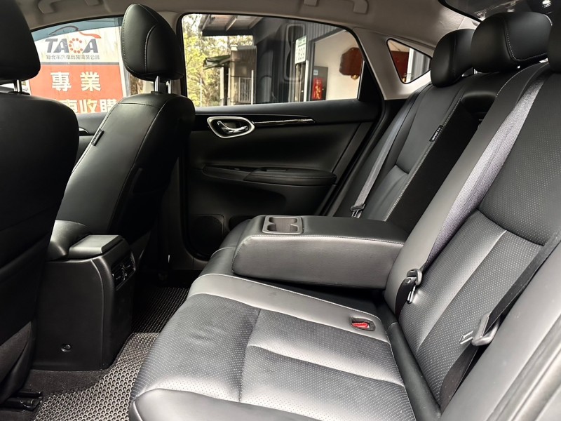 Nissan  Sentra 超低里程數!僅跑三萬多 ! 定速、循跡防滑、胎壓監控、倒車顯影、行車紀錄 | 新北市汽車商業同業公會｜TACA優良車商聯盟｜中古、二手車買車賣車公會認證保固