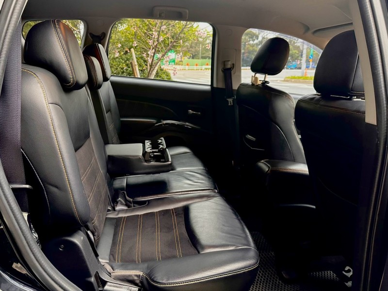 Mitsubishi  Outlander 2012年io版僅跑六萬!一手漂亮車~ | 新北市汽車商業同業公會｜TACA優良車商聯盟｜中古、二手車買車賣車公會認證保固