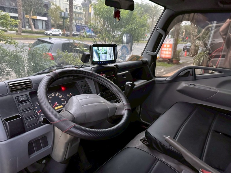 Mitsubishi  Canter 4期堅達伸縮篷式升降機14呎半已升五噸 加裝四錄行車紀錄器 引擎漂亮 | 新北市汽車商業同業公會｜TACA優良車商聯盟｜中古、二手車買車賣車公會認證保固
