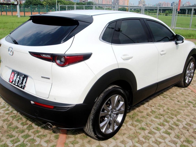 Mazda  CX-30 {原廠保固 電尾門}22年式CX30 20S-P白~豐隆嚴選0頭款低月付專案 | 新北市汽車商業同業公會｜TACA優良車商聯盟｜中古、二手車買車賣車公會認證保固