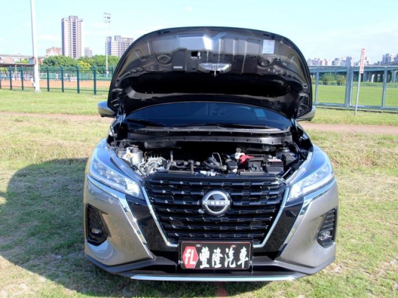 Nissan  Kicks {旗艦款 跑1.6萬 JBL}23年KICKS 1.6灰~豐隆嚴選0頭款低月付 | 新北市汽車商業同業公會｜TACA優良車商聯盟｜中古、二手車買車賣車公會認證保固