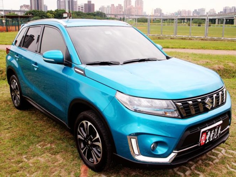 Suzuki  Vitara {原鈑件 保固中}22年 VITARA1.4油電~豐隆嚴選0頭款低月付專案 | 新北市汽車商業同業公會｜TACA優良車商聯盟｜中古、二手車買車賣車公會認證保固