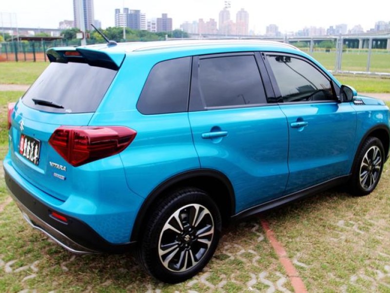 Suzuki  Vitara {原鈑件 保固中}22年 VITARA1.4油電~豐隆嚴選0頭款低月付專案 | 新北市汽車商業同業公會｜TACA優良車商聯盟｜中古、二手車買車賣車公會認證保固