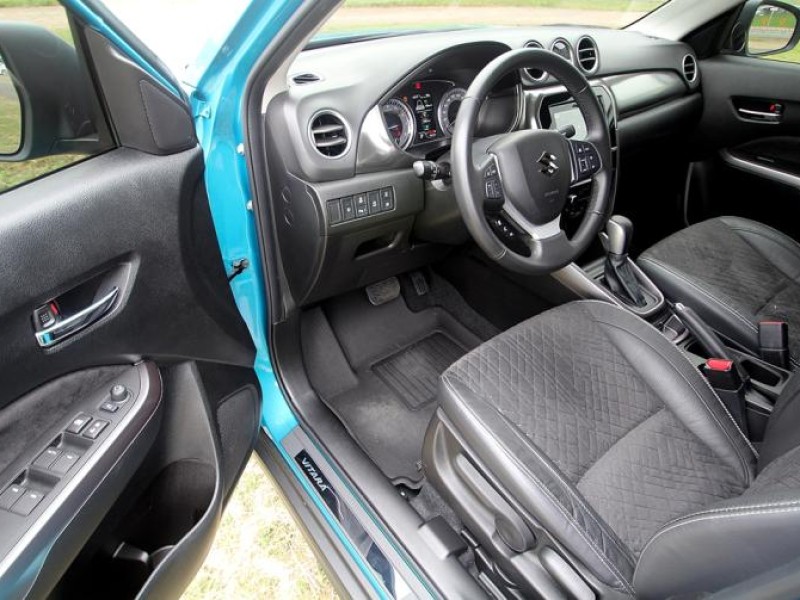 Suzuki  Vitara {原鈑件 保固中}22年 VITARA1.4油電~豐隆嚴選0頭款低月付專案 | 新北市汽車商業同業公會｜TACA優良車商聯盟｜中古、二手車買車賣車公會認證保固