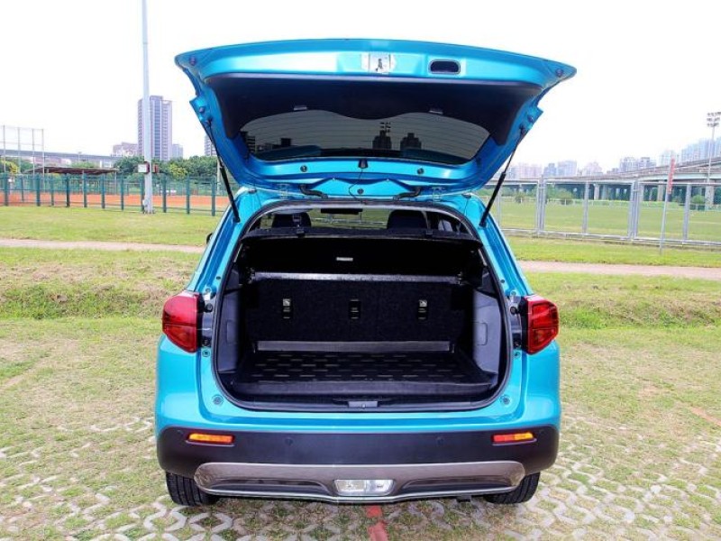 Suzuki  Vitara {原鈑件 保固中}22年 VITARA1.4油電~豐隆嚴選0頭款低月付專案 | 新北市汽車商業同業公會｜TACA優良車商聯盟｜中古、二手車買車賣車公會認證保固