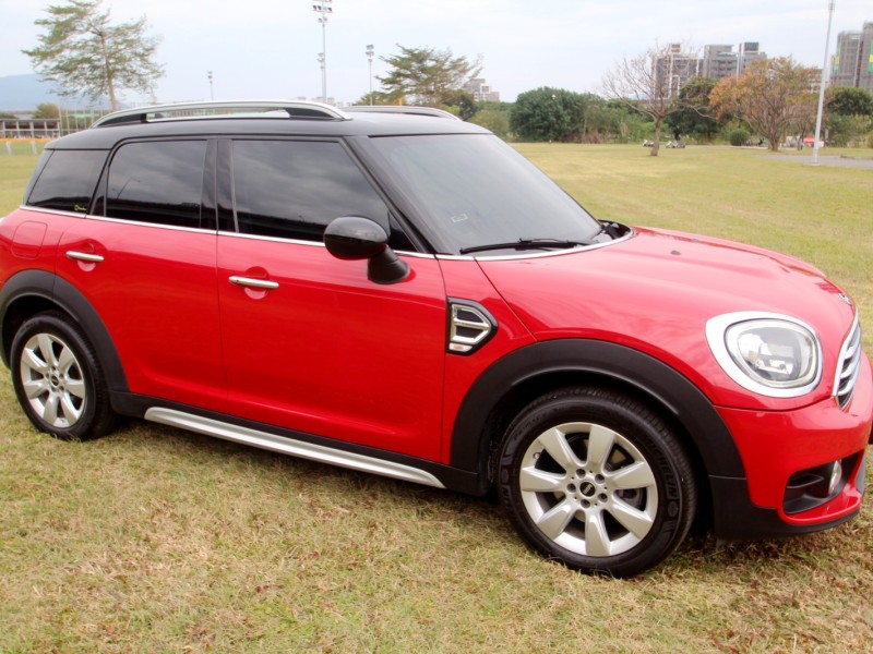 MINI  Countryman {原漆 才跑5.8萬}18年Country Man紅/黑~豐隆嚴選0頭款低月付專案 | 新北市汽車商業同業公會｜TACA優良車商聯盟｜中古、二手車買車賣車公會認證保固