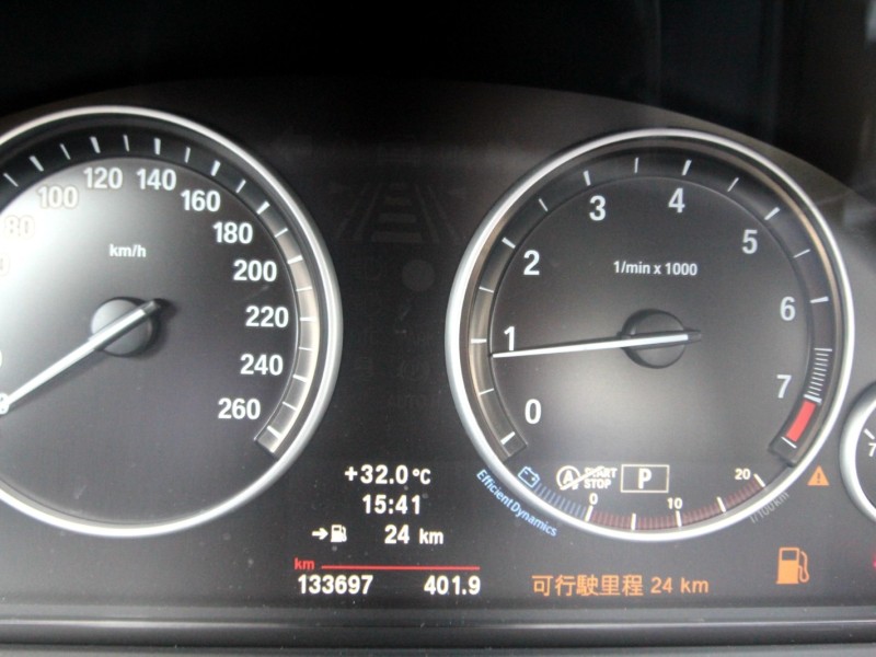 BMW/ 寶馬  5 SERIES  520i {雙認證 低里程}13年BMW 520黑~豐隆嚴選0頭款低月付專案 | 新北市汽車商業同業公會｜TACA優良車商聯盟｜中古、二手車買車賣車公會認證保固