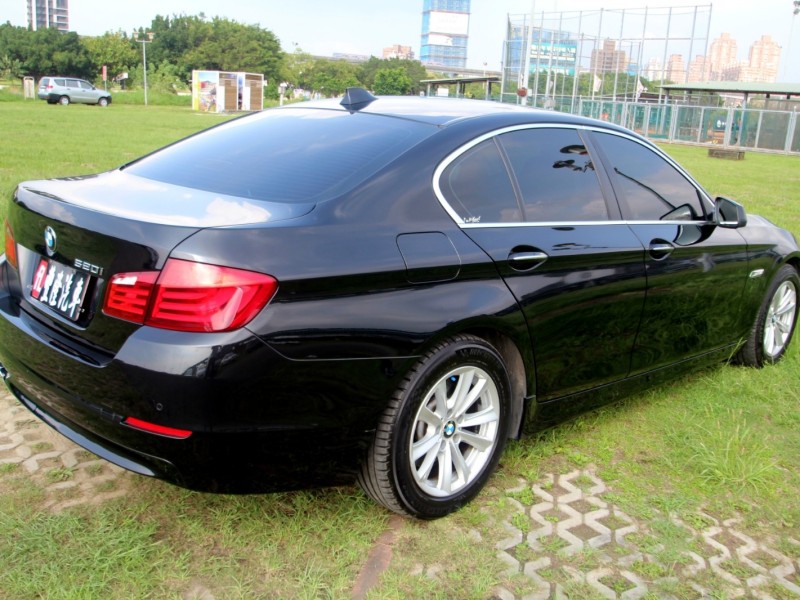 BMW/ 寶馬  5 SERIES  520i {雙認證 低里程}13年BMW 520黑~豐隆嚴選0頭款低月付專案 | 新北市汽車商業同業公會｜TACA優良車商聯盟｜中古、二手車買車賣車公會認證保固