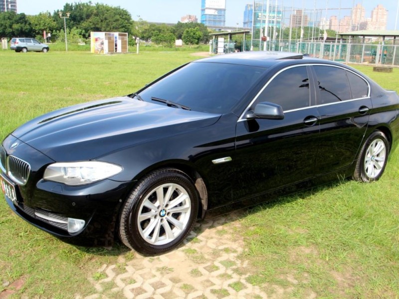 BMW/ 寶馬  5 SERIES  520i {雙認證 低里程}13年BMW 520黑~豐隆嚴選0頭款低月付專案 | 新北市汽車商業同業公會｜TACA優良車商聯盟｜中古、二手車買車賣車公會認證保固
