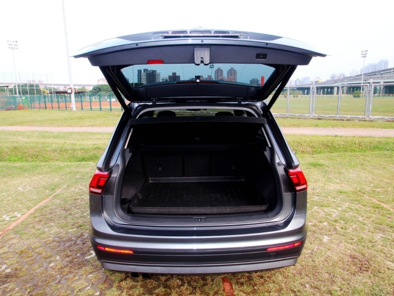 Volkswagen 福斯  Tiguan {保固 輕鬆擁有}20年TIGUAN 280TSI 灰~風龍岩選0頭款低月付專案~ | 新北市汽車商業同業公會｜TACA優良車商聯盟｜中古、二手車買車賣車公會認證保固