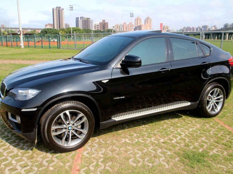 BMW/ 寶馬  X6 SERIES {原鈑件 才跑5萬}14年X6 35i 黑~豐隆嚴選0頭款低月付專案 | 新北市汽車商業同業公會｜TACA優良車商聯盟｜中古、二手車買車賣車公會認證保固