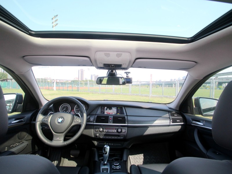 BMW/ 寶馬  X6 SERIES {原鈑件 才跑5萬}14年X6 35i 黑~豐隆嚴選0頭款低月付專案 | 新北市汽車商業同業公會｜TACA優良車商聯盟｜中古、二手車買車賣車公會認證保固