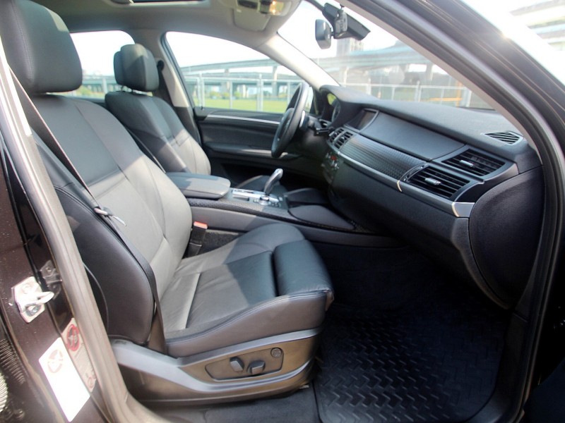 BMW/ 寶馬  X6 SERIES {原鈑件 才跑5萬}14年X6 35i 黑~豐隆嚴選0頭款低月付專案 | 新北市汽車商業同業公會｜TACA優良車商聯盟｜中古、二手車買車賣車公會認證保固