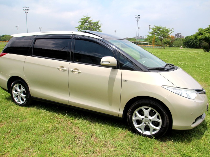 Toyota  Previa {原鈑件 僅跑1萬/年}07年式PREVIA2.4棕~豐隆嚴選0頭款低月付專案~ | 新北市汽車商業同業公會｜TACA優良車商聯盟｜中古、二手車買車賣車公會認證保固