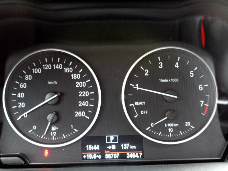 BMW/ 寶馬  2 SERIES  218i {才跑5.6萬}17年218 AT 銀~豐隆嚴選0頭款低月付專案 | 新北市汽車商業同業公會｜TACA優良車商聯盟｜中古、二手車買車賣車公會認證保固