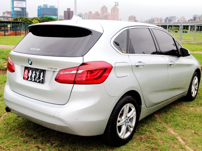 BMW/ 寶馬  2 SERIES  218i {才跑5.6萬}17年218 AT 銀~豐隆嚴選0頭款低月付專案 | 新北市汽車商業同業公會｜TACA優良車商聯盟｜中古、二手車買車賣車公會認證保固