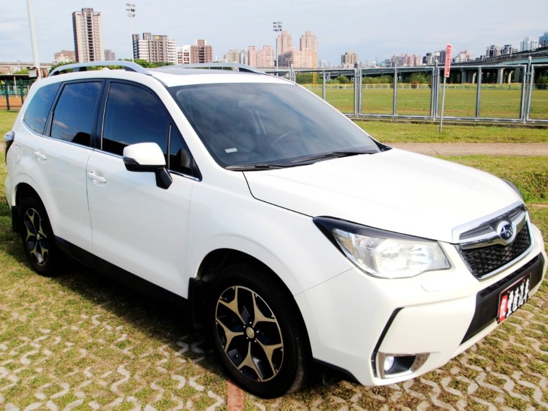 Subaru  Forester {原鈑件 旗艦款}15年 FORESTER 2.0XT-P白~豐隆嚴選0頭款低月付專案~ | 新北市汽車商業同業公會｜TACA優良車商聯盟｜中古、二手車買車賣車公會認證保固