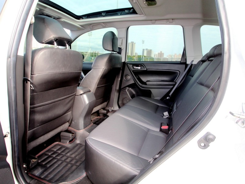 Subaru  Forester {原鈑件 旗艦款}15年 FORESTER 2.0XT-P白~豐隆嚴選0頭款低月付專案~ | 新北市汽車商業同業公會｜TACA優良車商聯盟｜中古、二手車買車賣車公會認證保固
