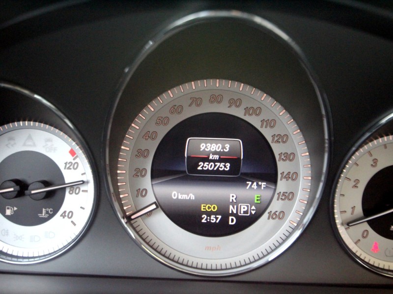 Mercedes-Benz/賓士   GLK-CLASS  GLK350 {誠可議 輕鬆擁有}14年式 GLK350 銀~豐隆嚴選0頭款低月付專案 | 新北市汽車商業同業公會｜TACA優良車商聯盟｜中古、二手車買車賣車公會認證保固
