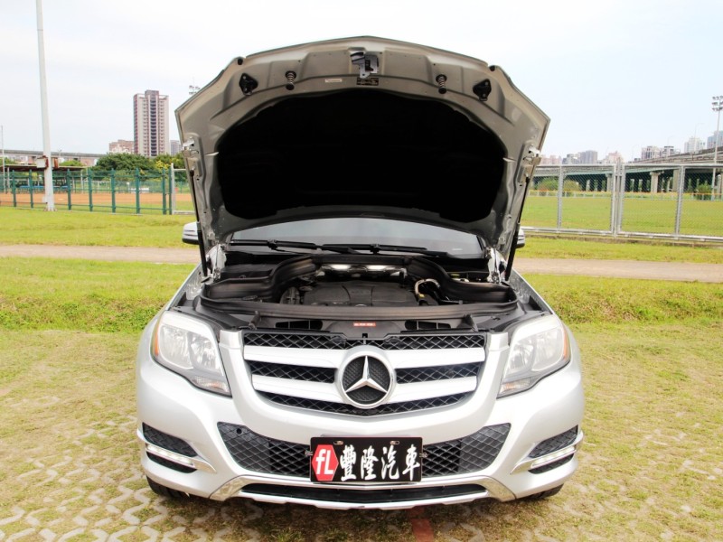 Mercedes-Benz/賓士   GLK-CLASS  GLK350 {誠可議 輕鬆擁有}14年式 GLK350 銀~豐隆嚴選0頭款低月付專案 | 新北市汽車商業同業公會｜TACA優良車商聯盟｜中古、二手車買車賣車公會認證保固