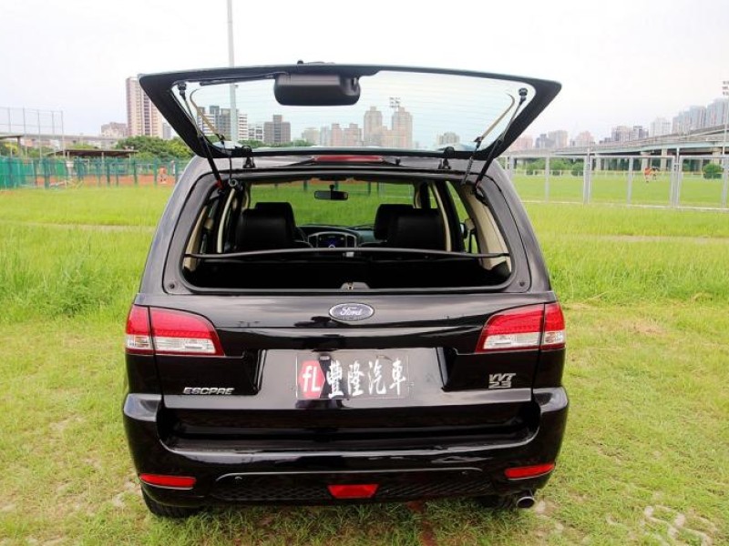 Ford/福特  Escape {代步首選}12年ESCAPE2.3灰~豐隆嚴選0頭款低月付專案 | 新北市汽車商業同業公會｜TACA優良車商聯盟｜中古、二手車買車賣車公會認證保固