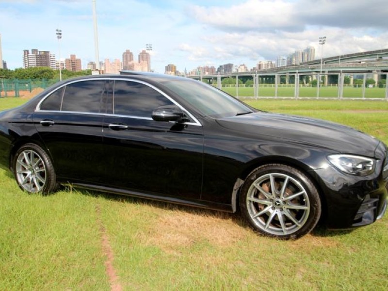 Mercedes-Benz/賓士   E-CLASS  E300 {超貸80萬 總代理}22年E300 黑~豐隆嚴選0頭款低月付專案 | 新北市汽車商業同業公會｜TACA優良車商聯盟｜中古、二手車買車賣車公會認證保固