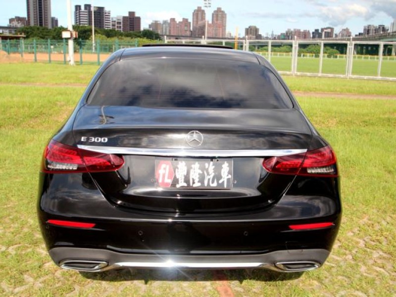 Mercedes-Benz/賓士   E-CLASS  E300 {超貸80萬 總代理}22年E300 黑~豐隆嚴選0頭款低月付專案 | 新北市汽車商業同業公會｜TACA優良車商聯盟｜中古、二手車買車賣車公會認證保固