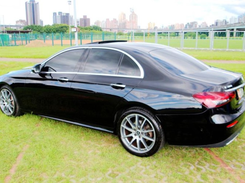 Mercedes-Benz/賓士   E-CLASS  E300 {超貸80萬 總代理}22年E300 黑~豐隆嚴選0頭款低月付專案 | 新北市汽車商業同業公會｜TACA優良車商聯盟｜中古、二手車買車賣車公會認證保固