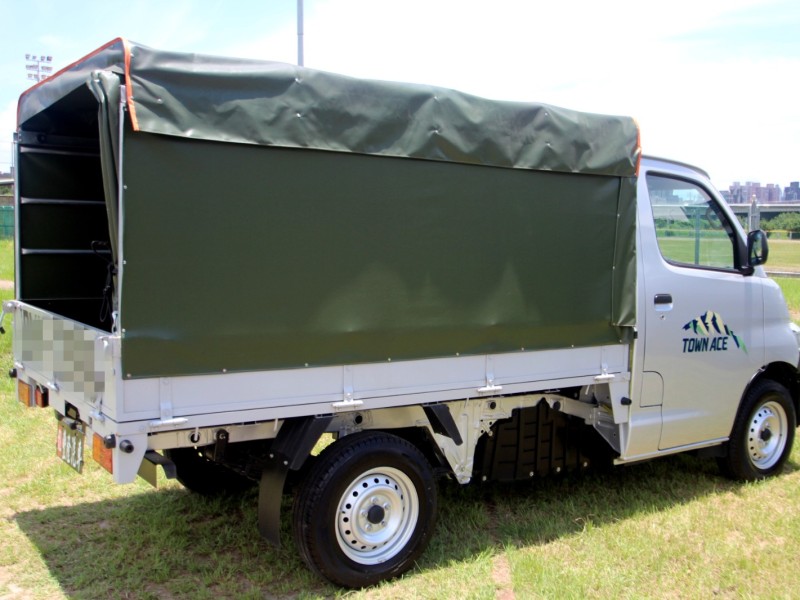 Toyota  Town Ace {跑1千 安卓機 帆布}24年TOWN ACE自排 銀~豐隆嚴選0頭款專案 | 新北市汽車商業同業公會｜TACA優良車商聯盟｜中古、二手車買車賣車公會認證保固