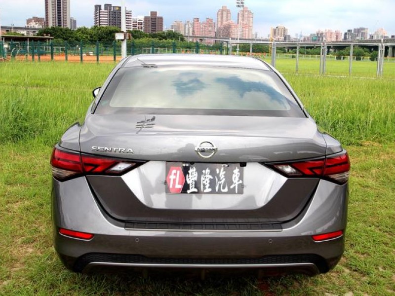 Nissan  Sentra {跑1萬 尊爵版 原漆}24年式 SENTRA1.6灰~豐隆嚴選0頭款專案 | 新北市汽車商業同業公會｜TACA優良車商聯盟｜中古、二手車買車賣車公會認證保固