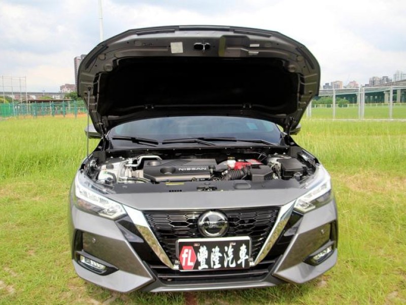 Nissan  Sentra {跑1萬 尊爵版 原漆}24年式 SENTRA1.6灰~豐隆嚴選0頭款專案 | 新北市汽車商業同業公會｜TACA優良車商聯盟｜中古、二手車買車賣車公會認證保固
