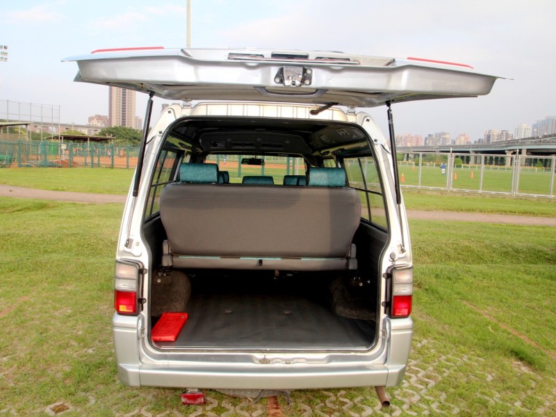 Mitsubishi  Delica {八人座 內外新}17年DELICA2.4銀~豐隆嚴選0頭款低月付專案 | 新北市汽車商業同業公會｜TACA優良車商聯盟｜中古、二手車買車賣車公會認證保固