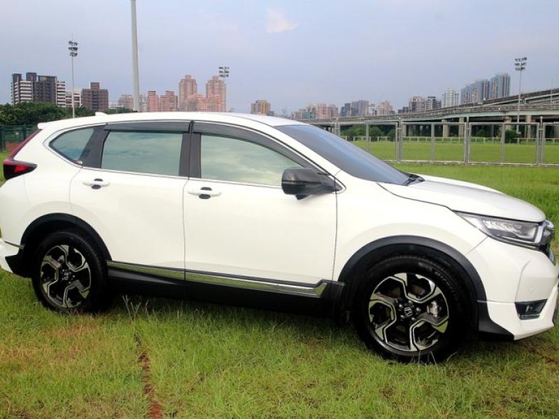 Honda  CR-V {跑7萬 內外新}20年CRV1.5 VTIS白~豐隆嚴選0頭款低月付專案~ | 新北市汽車商業同業公會｜TACA優良車商聯盟｜中古、二手車買車賣車公會認證保固