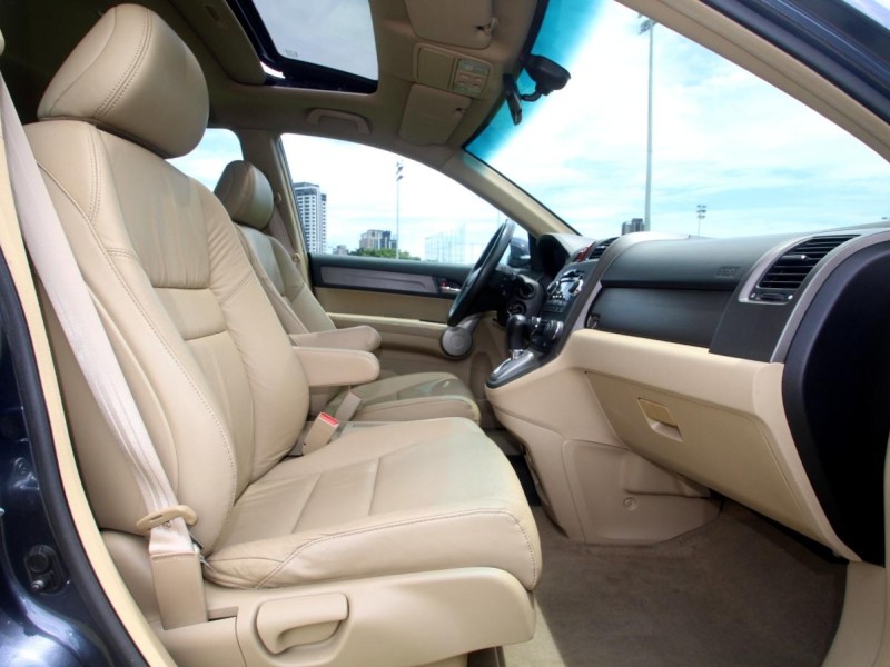 Honda  CR-V {跑13萬 內外新 天窗}07年CRV2.0 紫~豐隆嚴選0頭款低月付專案~ | 新北市汽車商業同業公會｜TACA優良車商聯盟｜中古、二手車買車賣車公會認證保固