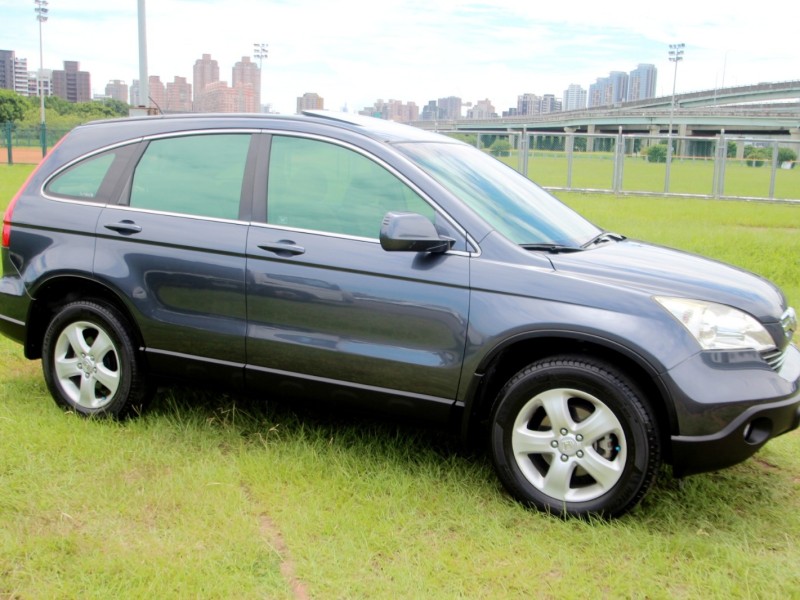 Honda  CR-V {跑13萬 內外新 天窗}07年CRV2.0 紫~豐隆嚴選0頭款低月付專案~ | 新北市汽車商業同業公會｜TACA優良車商聯盟｜中古、二手車買車賣車公會認證保固
