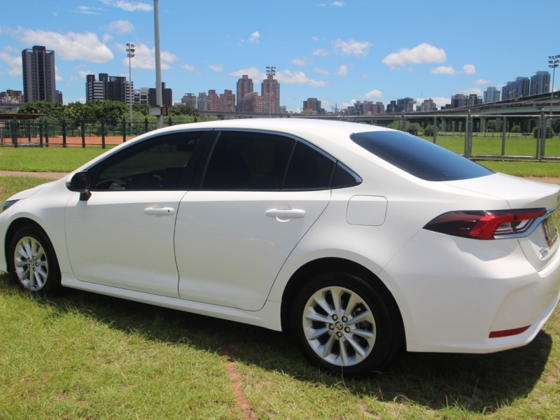 Toyota  Altis {跑6.5萬 尊爵版}19年ALTIS1.8白~豐隆嚴選0頭款低月付專案~ | 新北市汽車商業同業公會｜TACA優良車商聯盟｜中古、二手車買車賣車公會認證保固