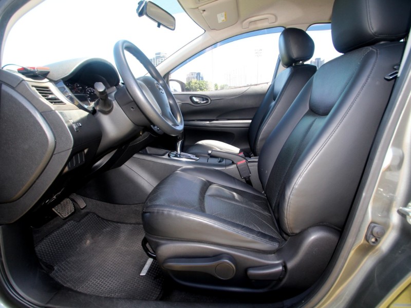 Nissan  Tiida {跑15萬 無待修}13年TIIDA1.5灰~豐隆嚴選0頭款低月付專案 | 新北市汽車商業同業公會｜TACA優良車商聯盟｜中古、二手車買車賣車公會認證保固