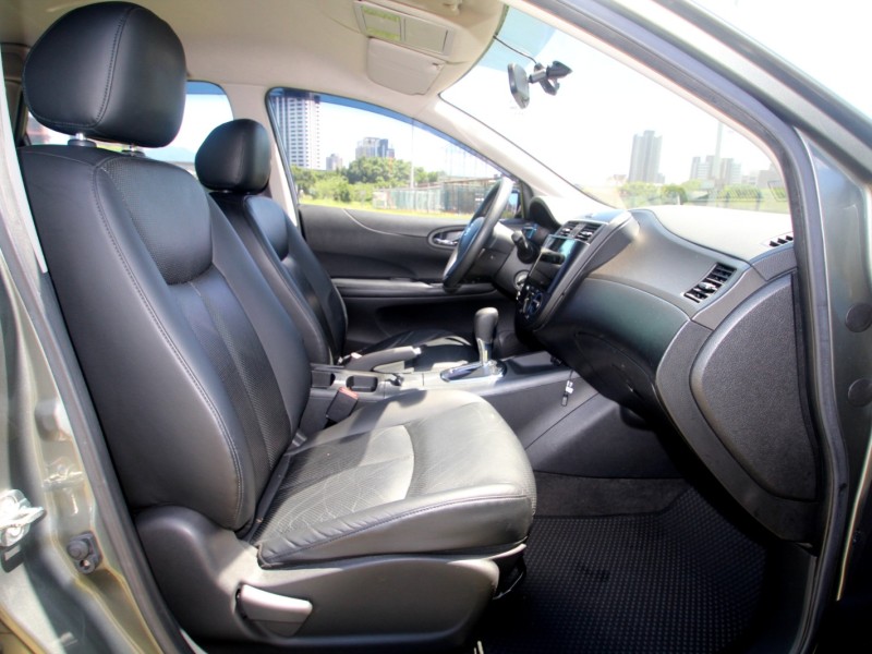 Nissan  Tiida {跑15萬 無待修}13年TIIDA1.5灰~豐隆嚴選0頭款低月付專案 | 新北市汽車商業同業公會｜TACA優良車商聯盟｜中古、二手車買車賣車公會認證保固