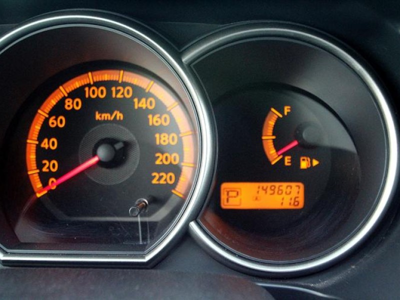 Nissan  Livina {原鈑件 免鑰匙}13年LIVINA1.6藍~豐隆嚴選0頭款低月付專案 | 新北市汽車商業同業公會｜TACA優良車商聯盟｜中古、二手車買車賣車公會認證保固