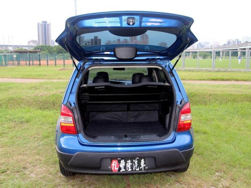 Nissan  Livina {原鈑件 免鑰匙}13年LIVINA1.6藍~豐隆嚴選0頭款低月付專案 | 新北市汽車商業同業公會｜TACA優良車商聯盟｜中古、二手車買車賣車公會認證保固