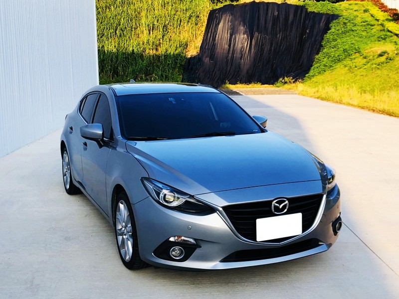 Mazda Mazda3 只要5x萬頂級魂動馬三五門帶回家 新北市汽車商業同業公會 Taca優良車商聯盟 中古 二手車買車賣車公會認證保固