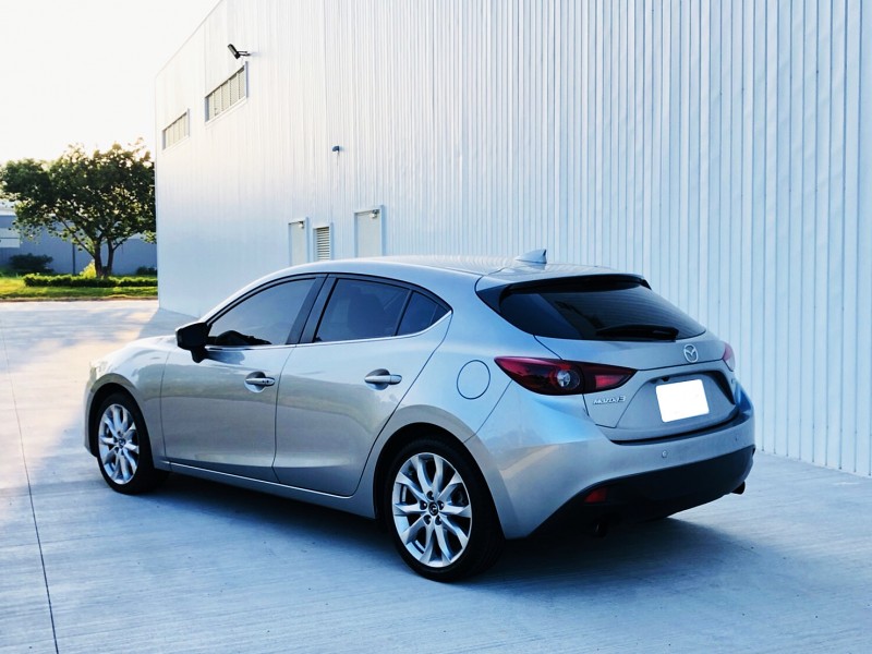 Mazda Mazda3 只要5x萬頂級魂動馬三五門帶回家 新北市汽車商業同業公會 Taca優良車商聯盟 中古 二手車買車賣車公會認證保固