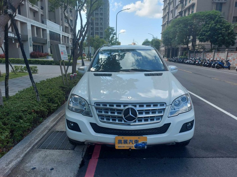 Mercedes-Benz/賓士   ML-CLASS  ML350 2009年賓士ML350頂級天窗電尾門 一手低里程 原鈑件保證 歡迎來購車貸款 | 新北市汽車商業同業公會｜TACA優良車商聯盟｜中古、二手車買車賣車公會認證保固