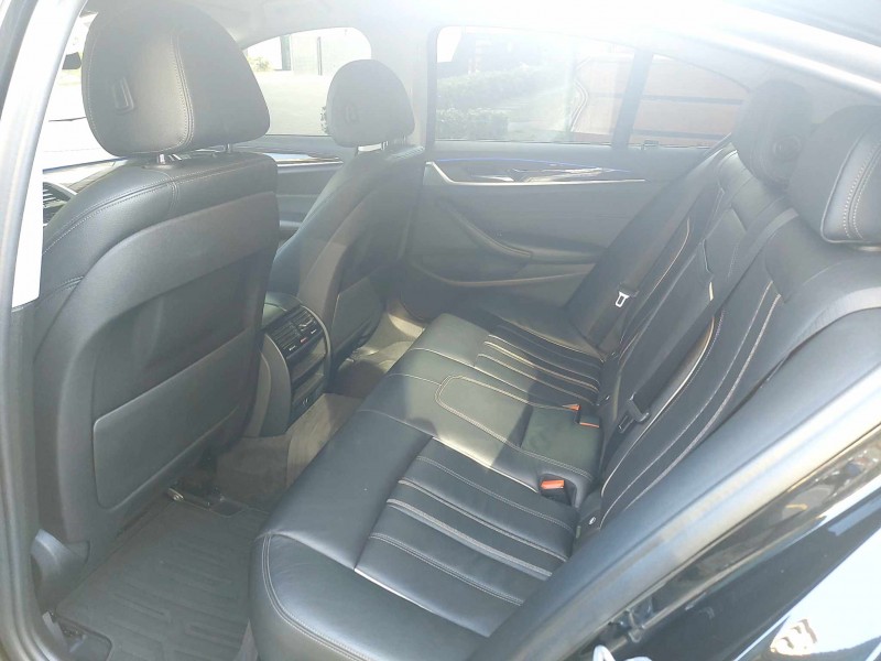 BMW/ 寶馬  5 SERIES  520i Luxury 2018年BMW 520I 僅跑10萬 黑色黑內裝 大面板主機 導航 無待修 | 新北市汽車商業同業公會｜TACA優良車商聯盟｜中古、二手車買車賣車公會認證保固