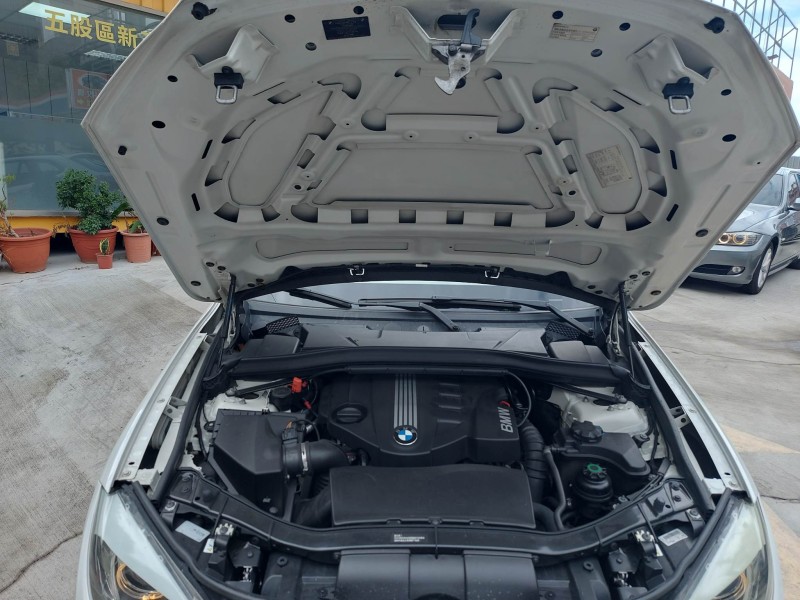 BMW/ 寶馬  X1 SERIES  X1 xDrive20d 稀有4WD 2011年X1全景天窗20D柴油小改款 僅跑14萬女用車 全額貸款 | 新北市汽車商業同業公會｜TACA優良車商聯盟｜中古、二手車買車賣車公會認證保固