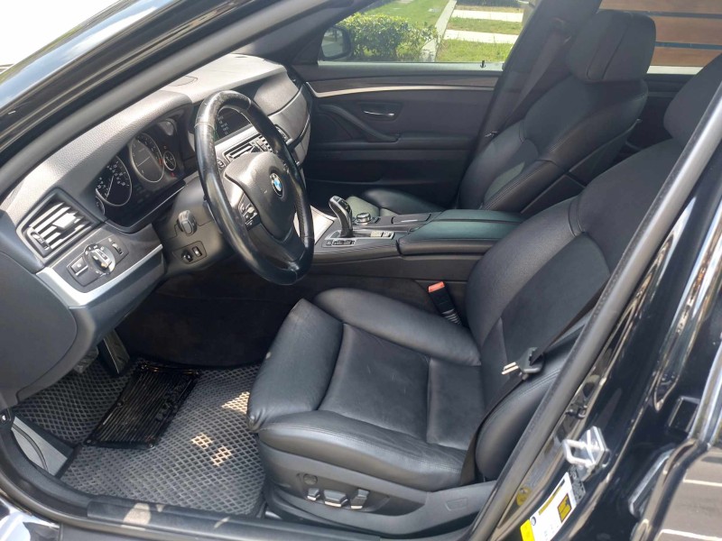 BMW/ 寶馬  5 SERIES  528i 拼成交出價就賣 2012年F10 528i天窗僅跑14萬(原鈑件)車況健全無待修 | 新北市汽車商業同業公會｜TACA優良車商聯盟｜中古、二手車買車賣車公會認證保固