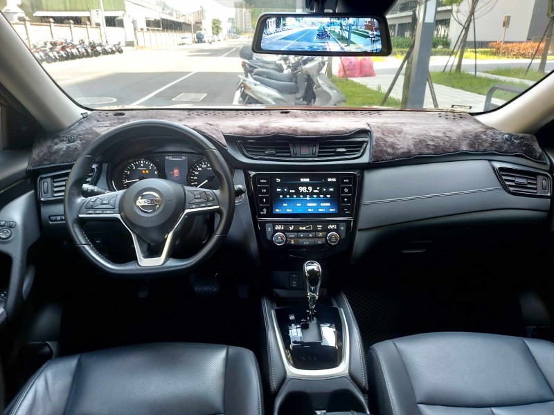 Nissan  X-Trail 實車實價 2021年智能旗艦 ACC跟車 防追撞 電尾門 一手原漆低里程 | 新北市汽車商業同業公會｜TACA優良車商聯盟｜中古、二手車買車賣車公會認證保固